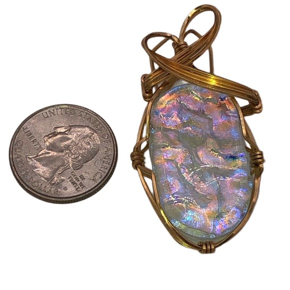 Gold Wire Wrapped Oval MOP Mother Of Pearl Dichroic Glass Pendant Necklace Charm - Picture 6 of 7